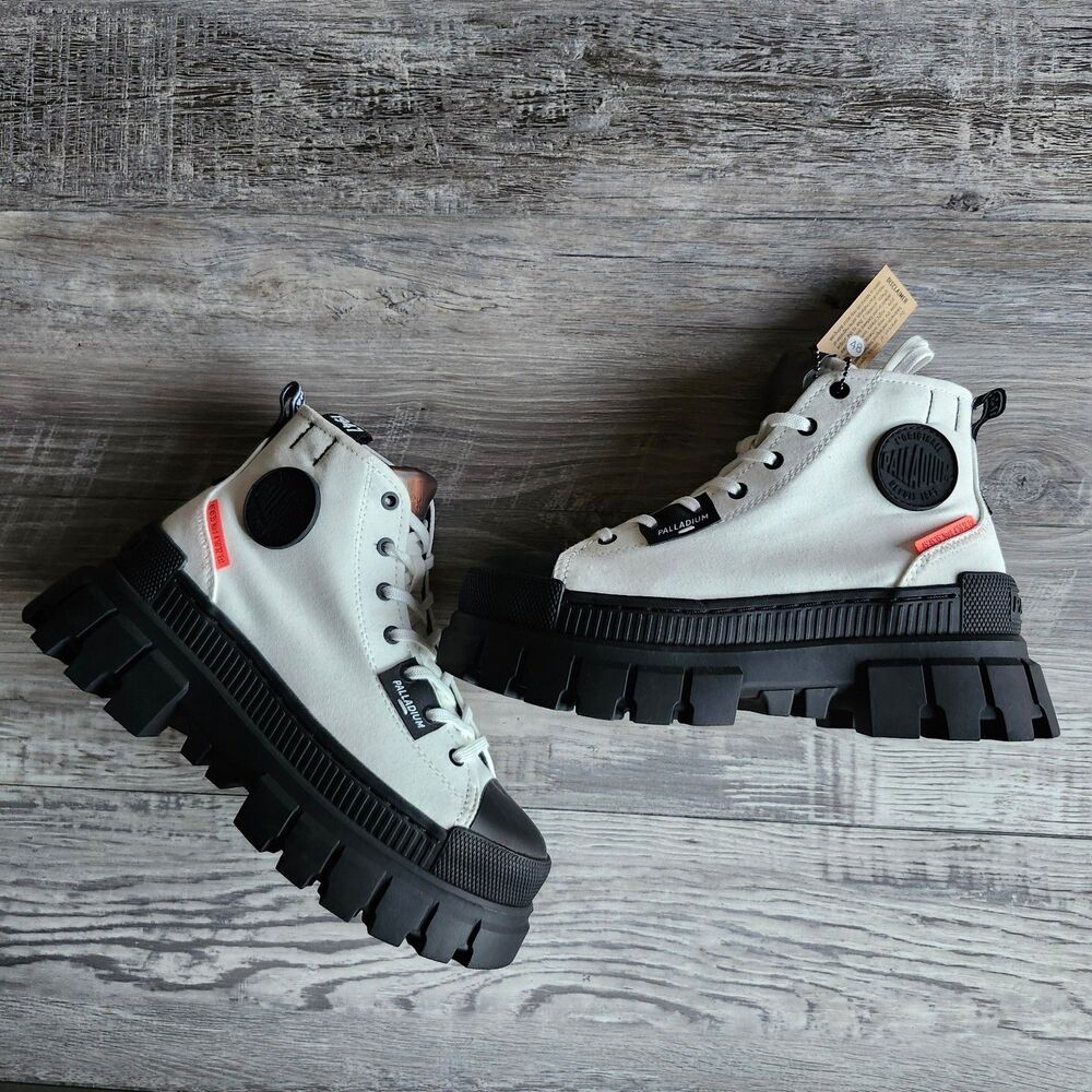 (6.5) BNWT Palladium Women’s Revolt Hi TX Boot